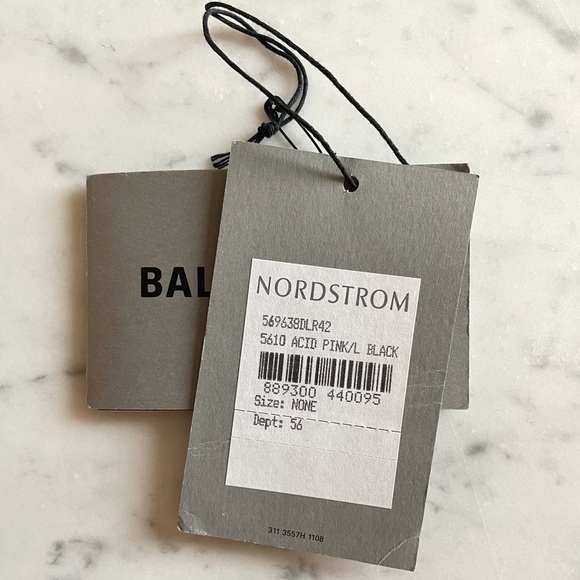 Balenciaga Triple S - Picture 10 of 10